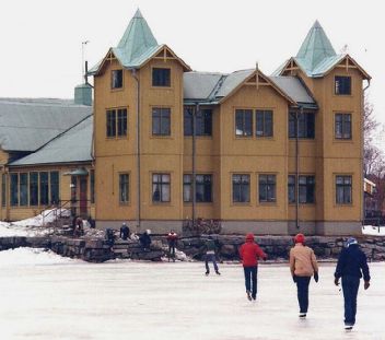 Källörskolan en vinterdag 1979
